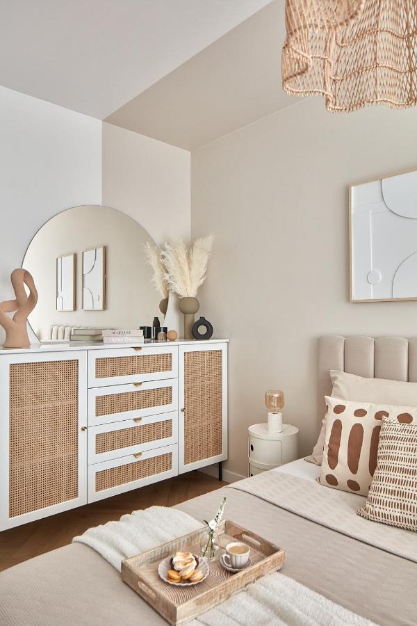 Zoli Stork - Hubnera 5 Apartment Warschau